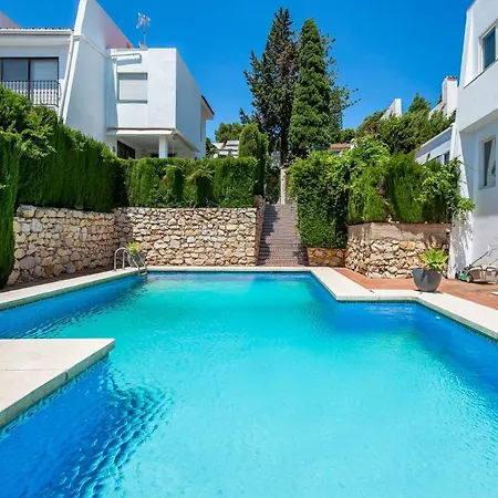 Vacation I Fuentes, Prime Location, Perfect For Families And Big Groups, Shared Pool Вилла