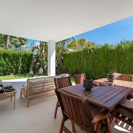 Вилла Vacation I Fuentes, Prime Location, Perfect For Families And Big Groups, Shared Pool