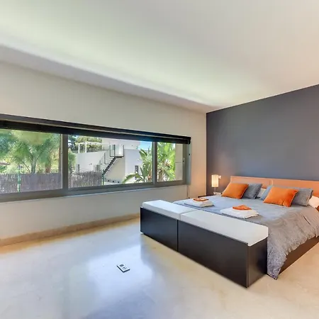 Вилла Vacation I Fuentes, Prime Location, Perfect For Families And Big Groups, Shared Pool *