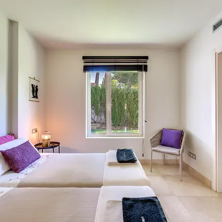 Вилла Vacation I Fuentes, Prime Location, Perfect For Families And Big Groups, Shared Pool Марбелья