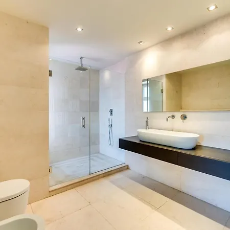 Vacation I Fuentes, Prime Location, Perfect For Families And Big Groups, Shared Pool Villa Marbella